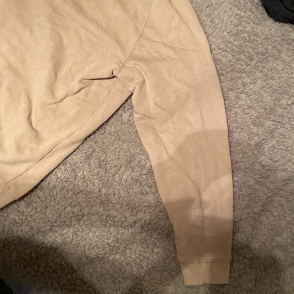 Crew neck, size L, Like New - Picture 2 of 6